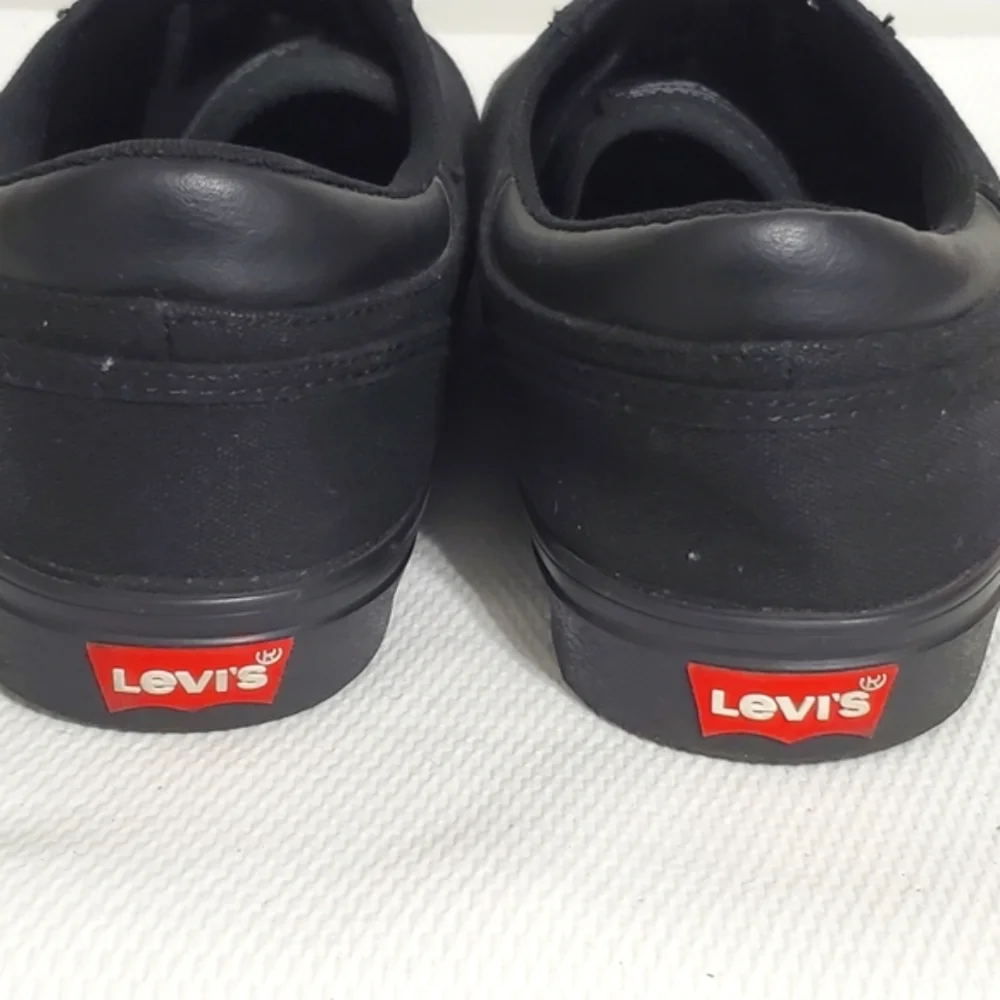 Levi's Black Canvas Sneakers Mens 13